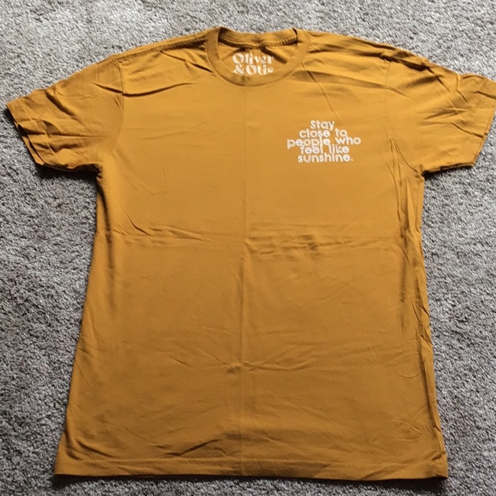 SUNSHINE GRAPHIC TEE - MEDIUM NWOT